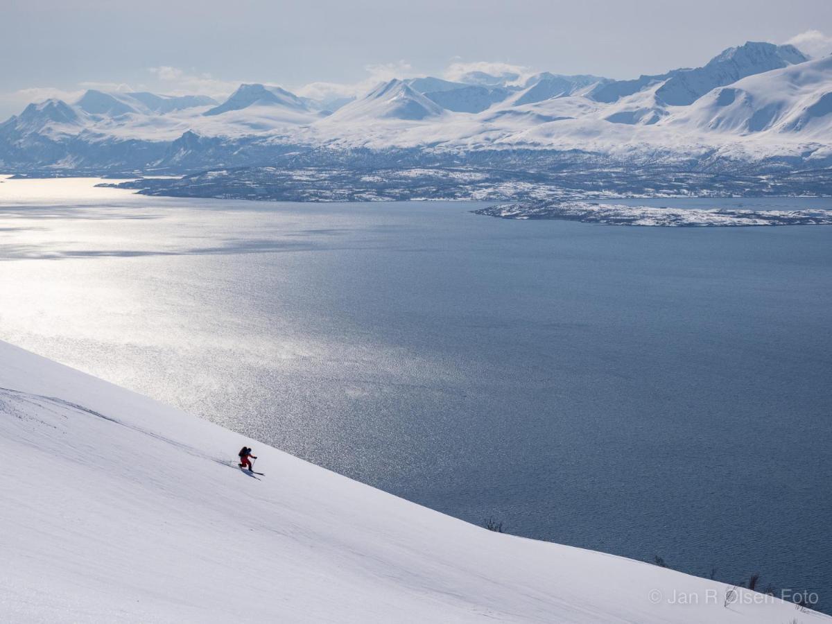 Lyngenfjord, Froyas Hus Villa Olderdalen Buitenkant foto